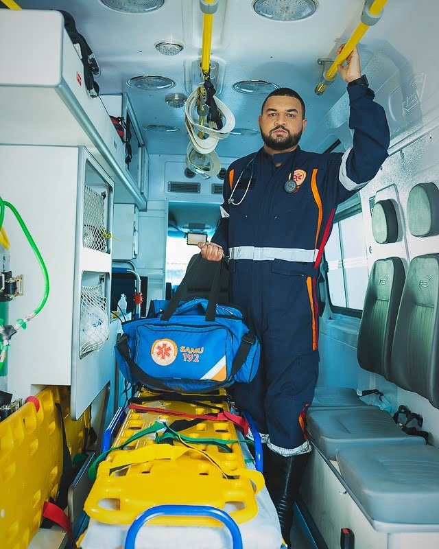 No momento, você está visualizando Egresso de Enfermagem é aprovado em quatro residências