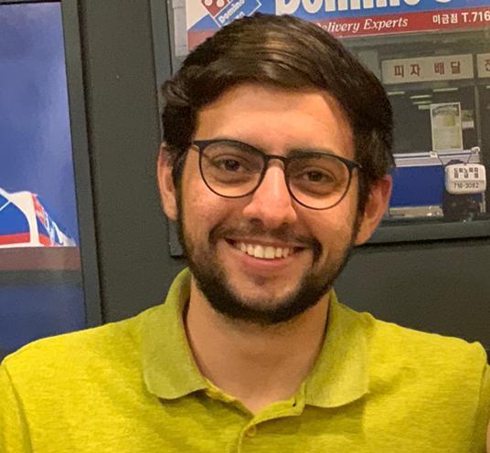 No momento, você está visualizando Acadêmico de Biomedicina comemora recém contratação e nota total no TCC